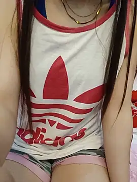 Noraaaax Adlı Modelin Canlı Sohbet Odası