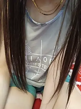 Noraaaax Adlı Modelin Canlı Sohbet Odası
