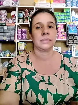 חדר צ'אט בשידור חי של MIA-LARIOS