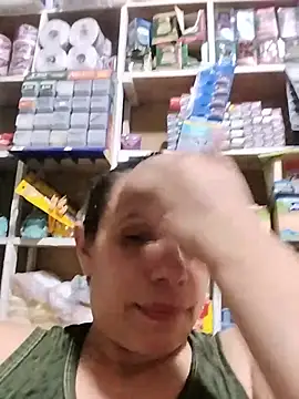 MIA-LARIOS Live Chatraum