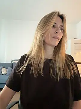 חדר צ'אט בשידור חי של abbyxluv