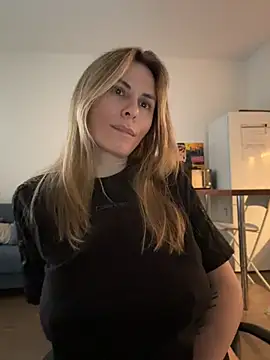 חדר צ'אט בשידור חי של abbyxluv