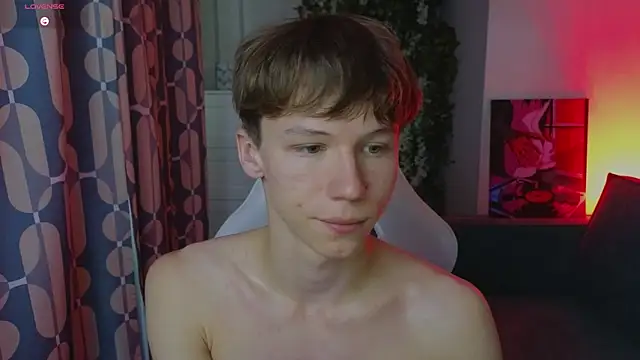 cuMte_boy Show Webcam