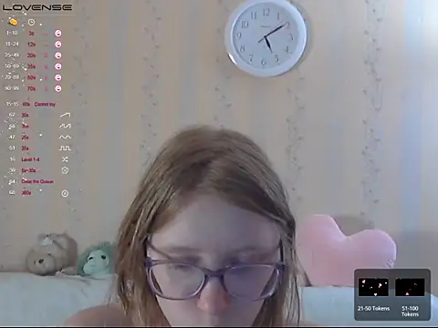 LustfulSarah's Live Chat Room