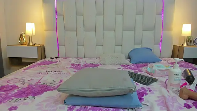 Sala de chat en directo de mask_red_girl