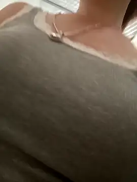 nangmo Adlı Modelin Canlı Sohbet Odası
