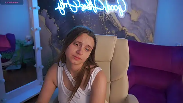 TinyNatalie Live chatroom