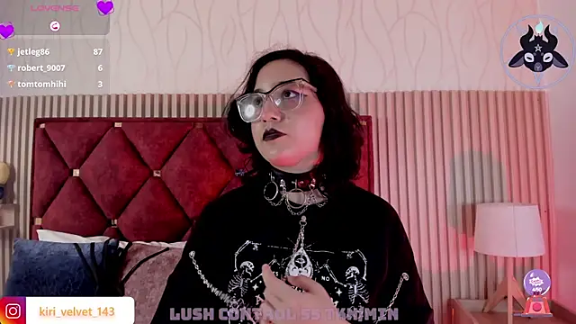 Chatroom en direct de Kiri_Velvet