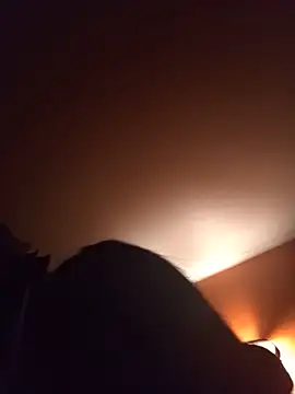 חדר צ'אט בשידור חי של Tokiiooo