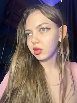 SinCityDoll Adlı Modelin Canlı Sohbet Odası
