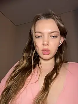 Živá chatovací místnost SinCityDoll