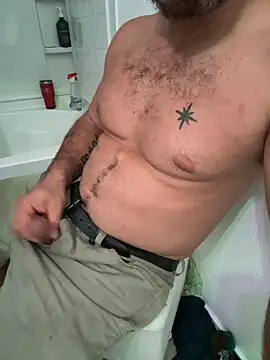 2addictivelyhorny Adlı Modelin Canlı Sohbet Odası