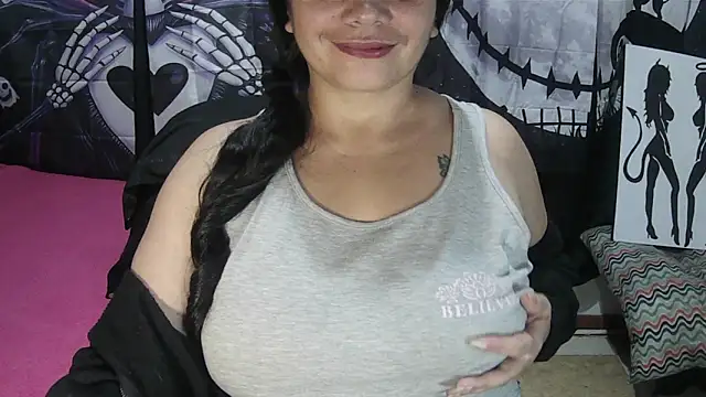 Chat soba uživo modela vivian-milf