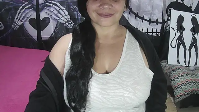 Živá chatovací místnost vivian-milf