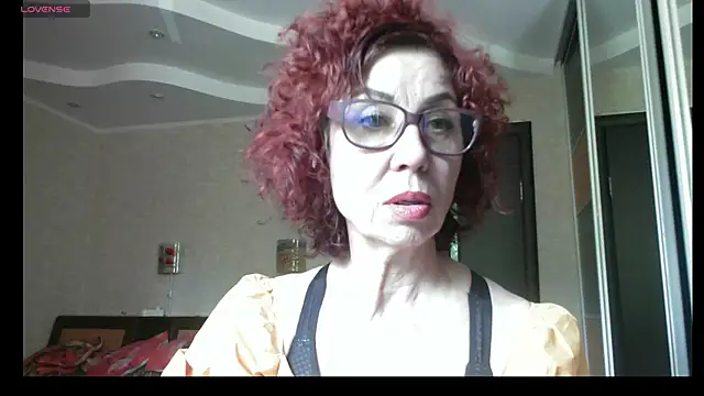 חדר צ'אט בשידור חי של Kelly_Flurr