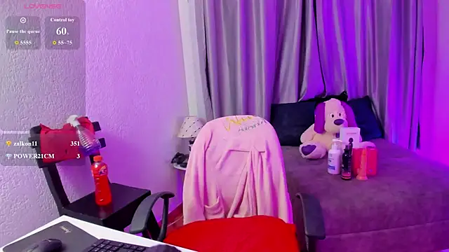 Živá chatovací místnost TiinaJonus_