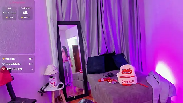 Chat soba uživo modela TiinaJonus_