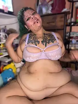 DivineBBWPoison чат на живо