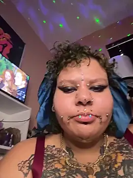 DivineBBWPoison Adlı Modelin Canlı Sohbet Odası