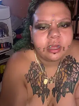 Онлайн чат DivineBBWPoison