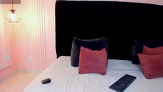 חדר צ'אט בשידור חי של samantha_quinnn