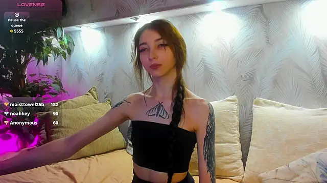 Ellen_Hops élő chatszobája