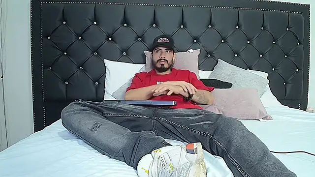 MatthewCullen's Live Chat Room