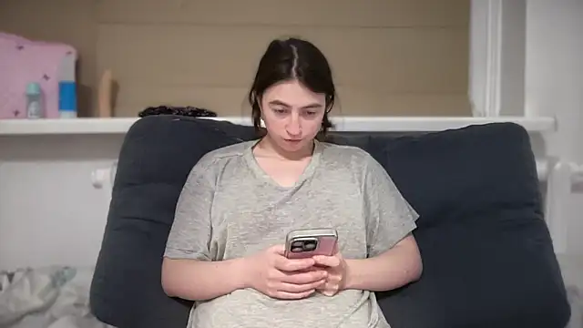 Aphr0ditee's Live Chat Room