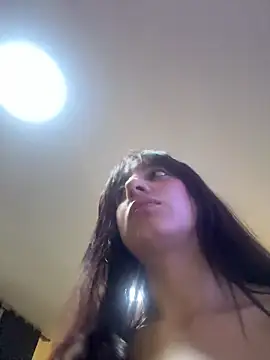 Mia_fiire's Live Chat Room
