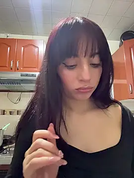 Mia_fiire live-chat rom