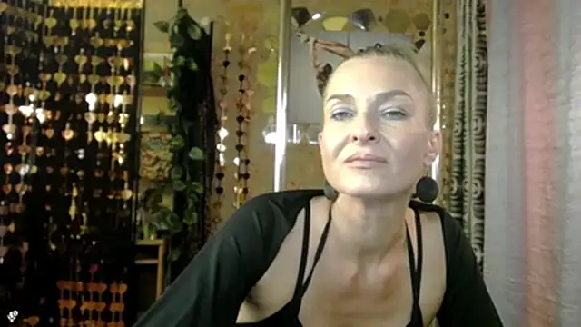 Soniakiss' Live Chat Room