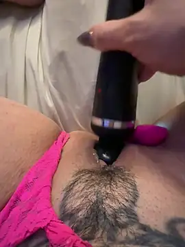 xyarela_Hot Adlı Modelin Canlı Sohbet Odası