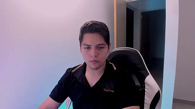 Asta_YunoXXX Adlı Modelin Canlı Sohbet Odası