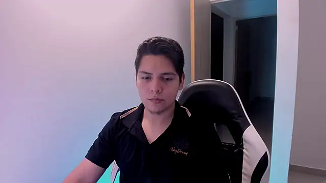 חדר צ'אט בשידור חי של Asta_YunoXXX