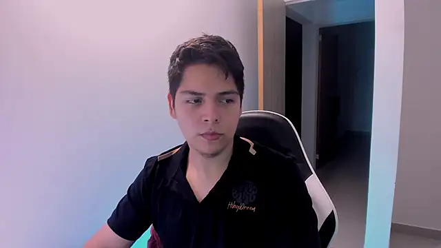 Asta_YunoXXX Adlı Modelin Canlı Sohbet Odası