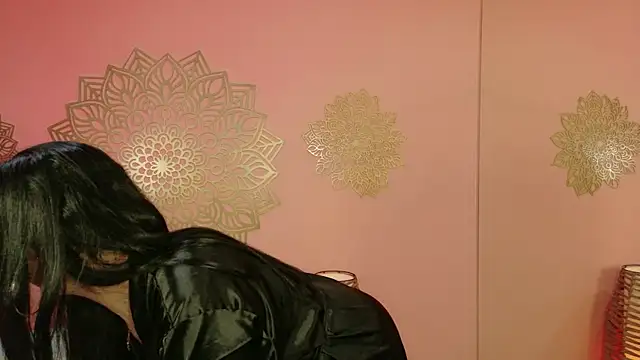 غرفة دردشة MarianaMontezz المباشرة
