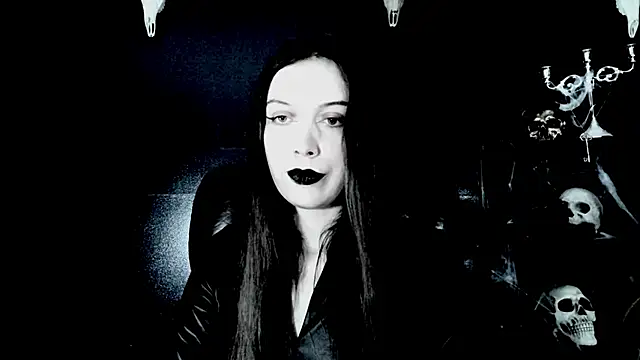 TheDomina: δωμάτιο απευθείας συνομιλίας