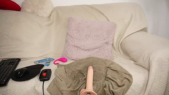 MissNaughtyClass Adlı Modelin Canlı Sohbet Odası