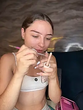 Mia_Luxor – live chatrum
