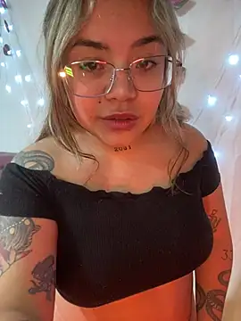 Lindalatina2001 Cameră chat live