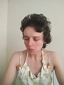 Amy01112 Adlı Modelin Canlı Sohbet Odası