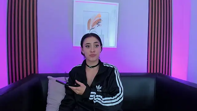Ariana_collinss' Live Chat Room
