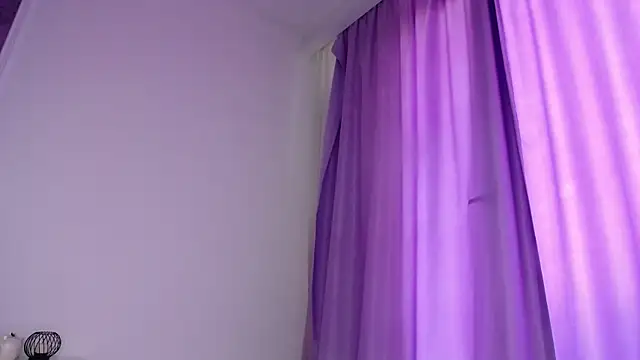 ห้องแชทสดของ RavenFoxxy