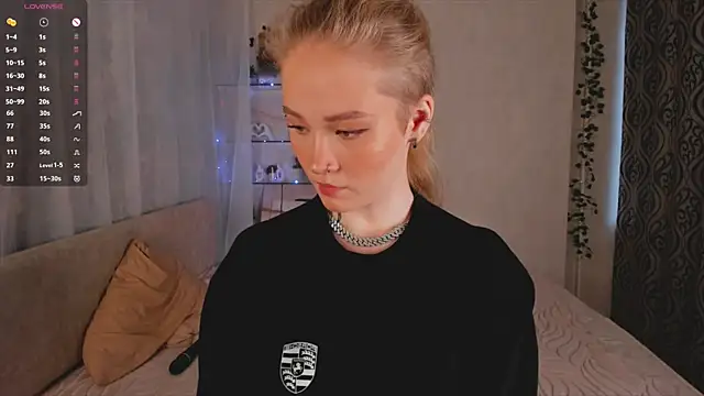 חדר צ'אט בשידור חי של MaireLanda