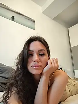 SiennaLuxexx чат на живо