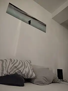 SiennaLuxexx Adlı Modelin Canlı Sohbet Odası