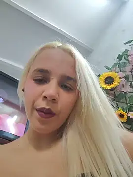 KasumiSophia Adlı Modelin Canlı Sohbet Odası