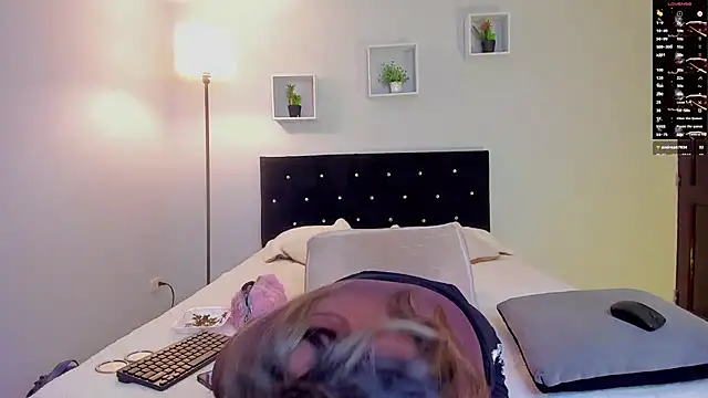 Victoria_Rose_ Live chatroom