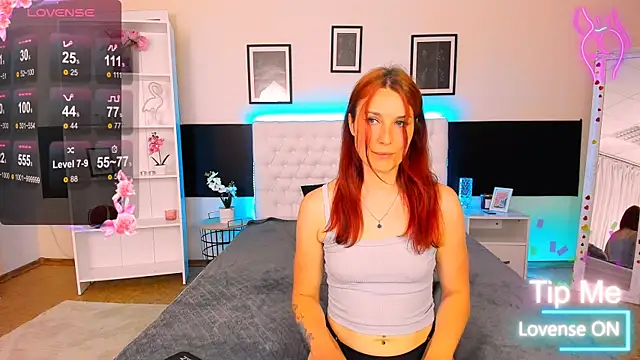 KiraNeewwn Live chat-huone