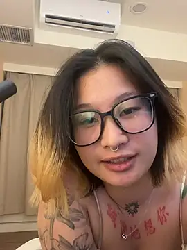 abella1116's Live Chat Room